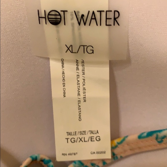 NWT Hot Water Push-Up Bikini Top - Size XL - Picture 3 of 5